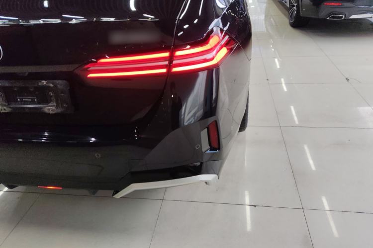 Used BMW 5 Series 2025 530Li Luxury Edition M Sport Package