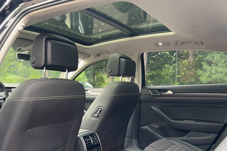 Used Volkswagen Magotan 2021 330TSI DSG 30th Anniversary Edition
