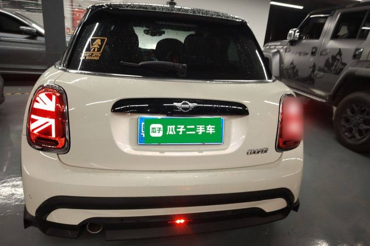 Used  MINI 2022 Updated 1.5T COOPER Artist Five-Door Edition
