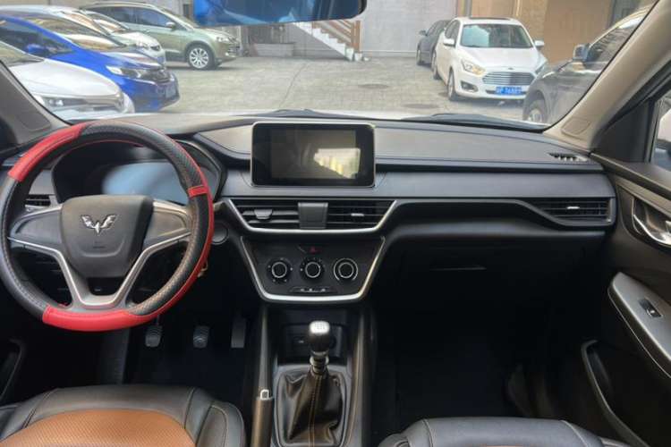 Used Wuling Hongguang S3 2019 1.5L Manual Comfort Model China VI Standard
