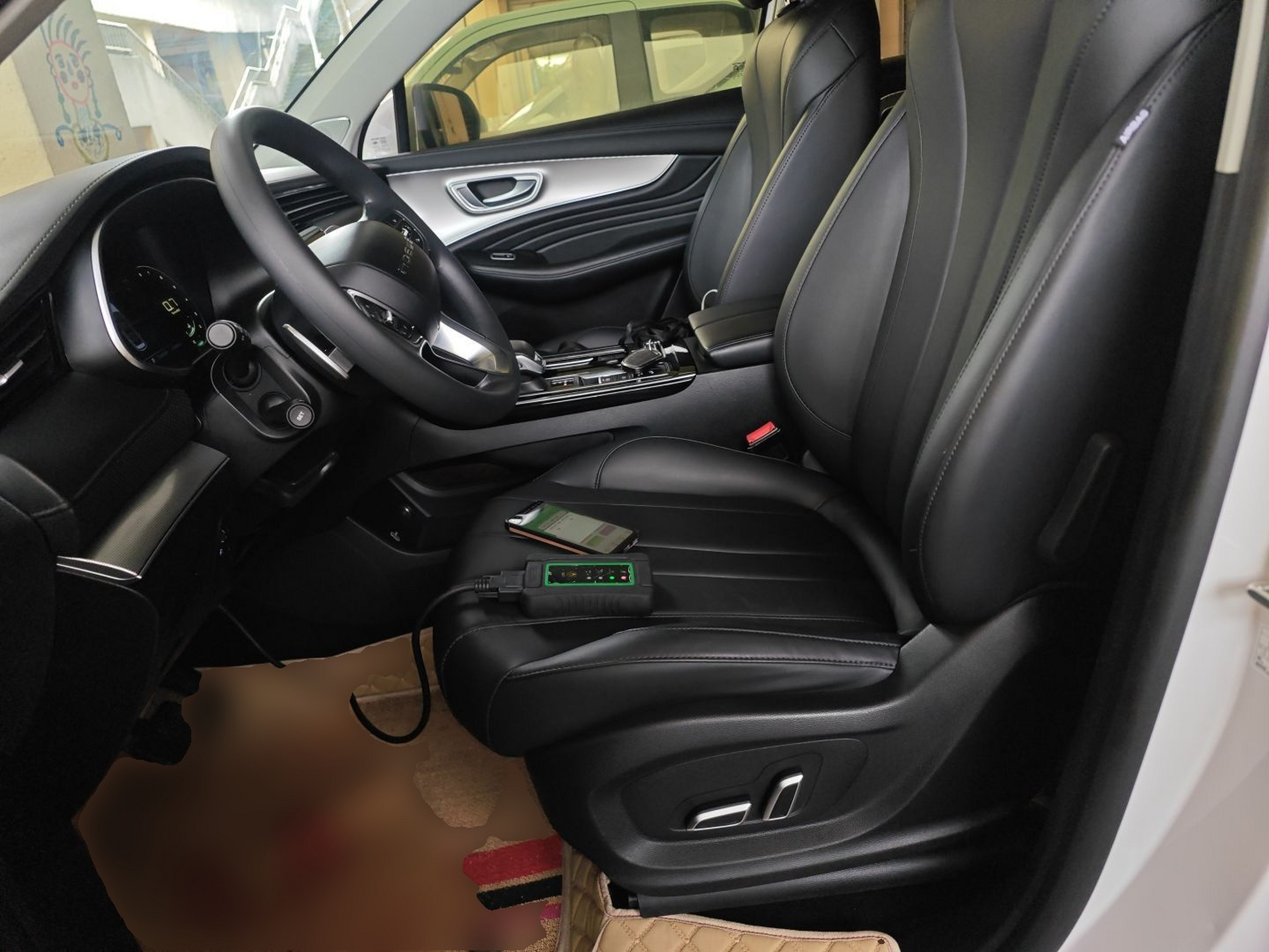 Переднее сиденье в автомобиле