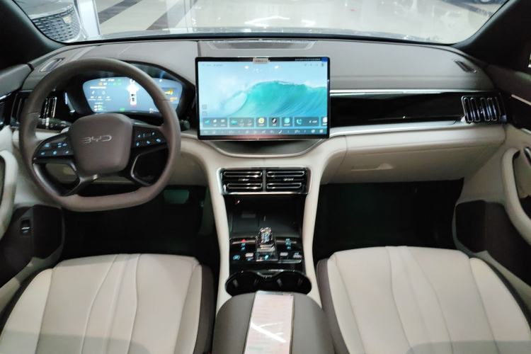 Used BYD Song PLUS New Energy 2025 DM-i Intelligent Driving 160KM Flagship Model
