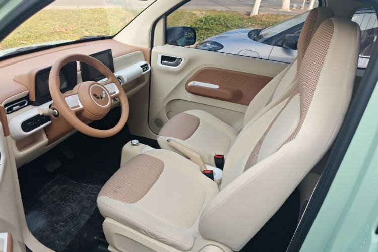 Used Wuling Hongguang MINIEV 2024 3rd Generation 215km Advanced Version
