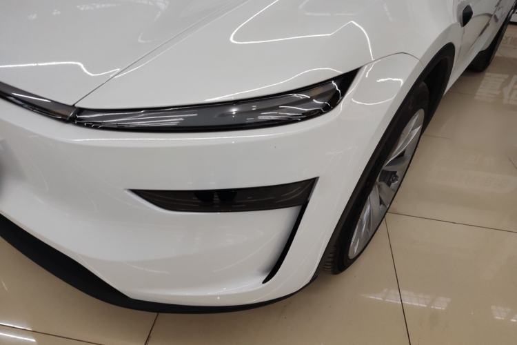 Used Tesla Model Y 2025 Rear-Wheel-Drive Version
