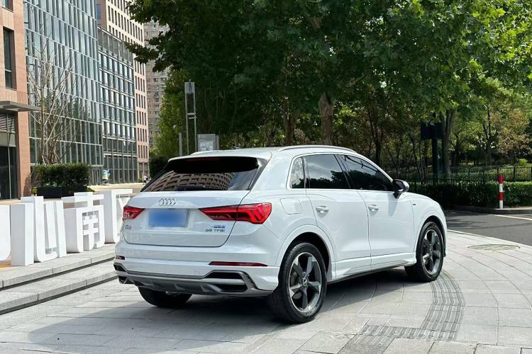 Used Audi Q3 2022 35 TFSI Fashion Dynamic Model
