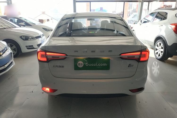 Used Roewe i5 2020 1.5L Automatic 4G Connect Luxury Flagship Edition
