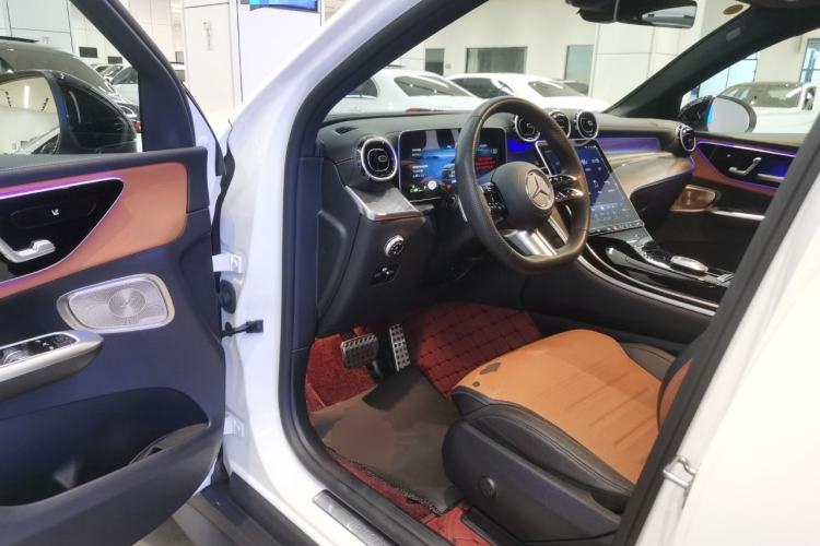 Used Mercedes-Benz GLC Coupe 2024 GLC 260 4MATIC Coupe SUV
