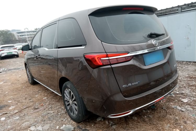 Used Buick GL8 2023 Land Executive Class Comfort Model
