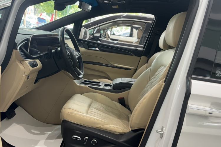 Used Buick GL8 2022 ES Landtrek 653T Flagship Model