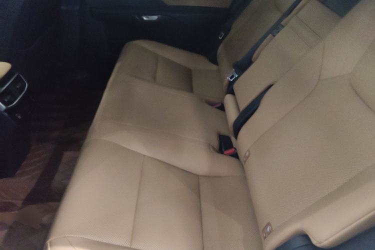 Used Lexus RX 2023 350h Two-Wheel Drive Enjoyment Version
