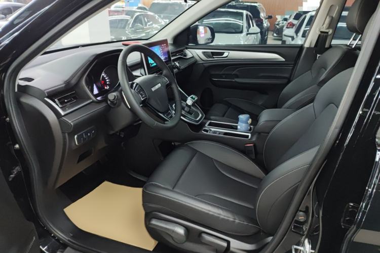 Used Haval M6 2023 PLUS 1.5T DCT Luxury Smart Connectivity Model
