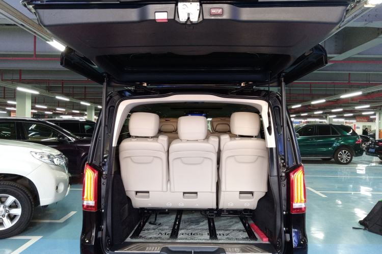 Used Mercedes-Benz V-Class 2021 V 260 L Long-wheelbase Luxury Edition