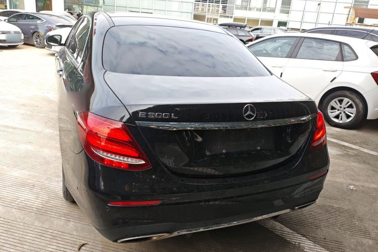 Used Mercedes-Benz E-Class 2019 E 300 L Sporty and Stylish Model
