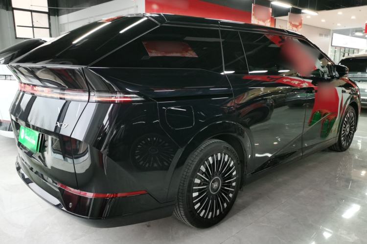 Used XPeng X9 2025 740 Ultra-Long Range Max