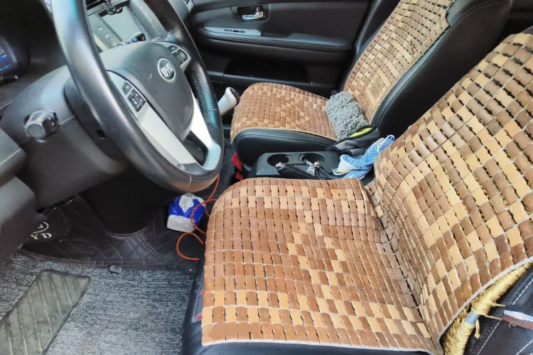 Used BYD S6 2014 2.0L Manual Luxury 5-Seater