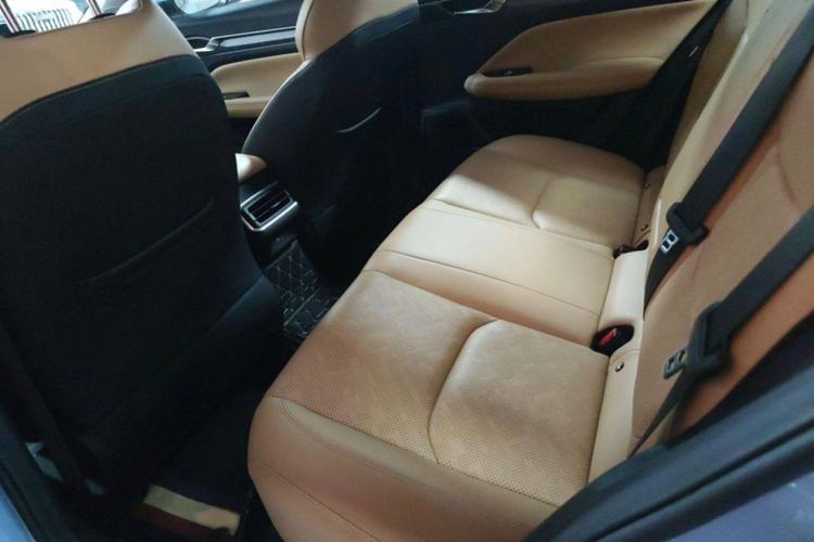 Used Geely Auto Emgrand L HiP 2024 Champion Edition 1.5TD-DHT Pro 100KM Excellence Model
