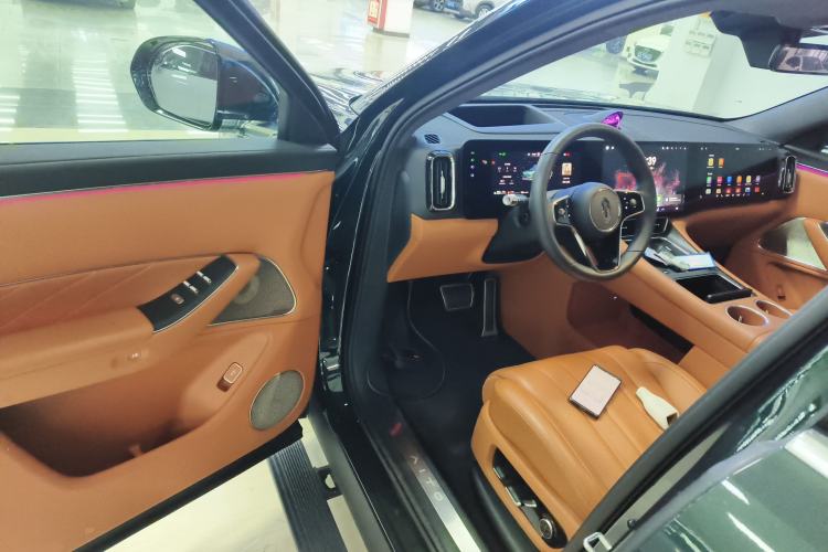 Used Hima AITO M8 2025 Extended-Range Ultra Version 53.4 kWh 6-Seater Edition