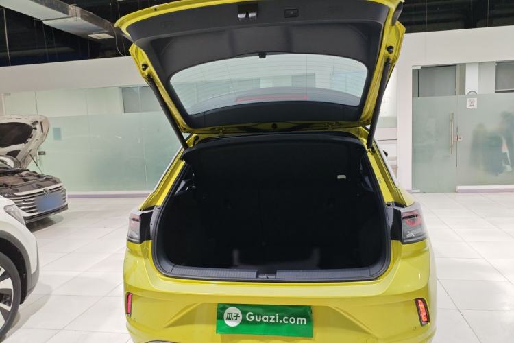 Used Volkswagen T-ROC 2023 300TSI DSG Two-Wheel Drive Starlight Edition