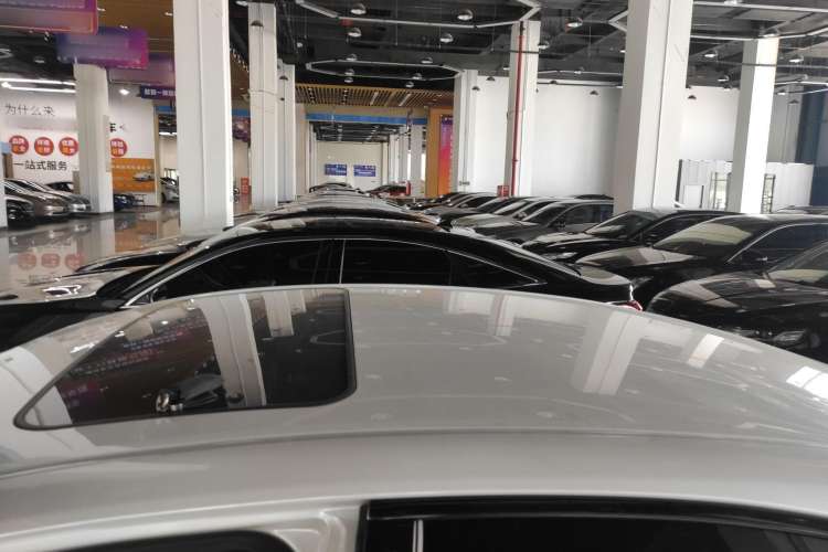 Used Lexus ES 2015 300h Comfort Edition
