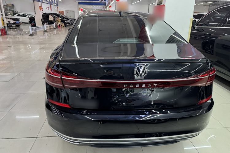 Used Volkswagen Passat 2023 380TSI Flagship Edition
