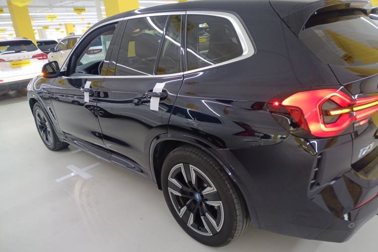 Used BMW iX3 2024 Leading Model