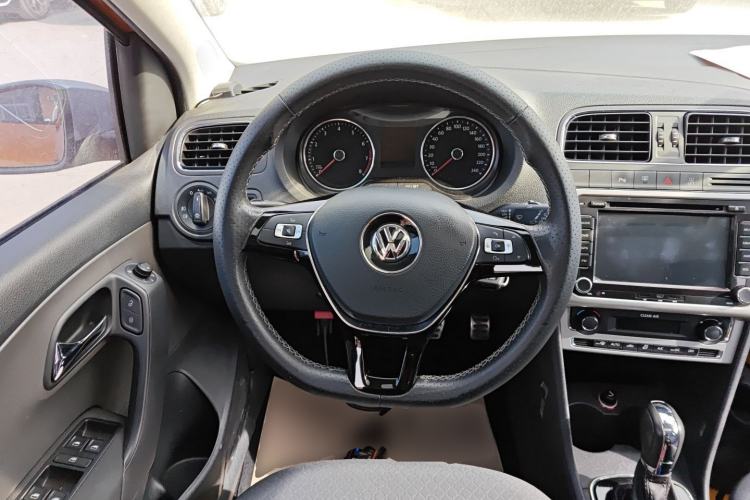 Used Volkswagen Polo 2016 1.6L Cross Polo Automatic
