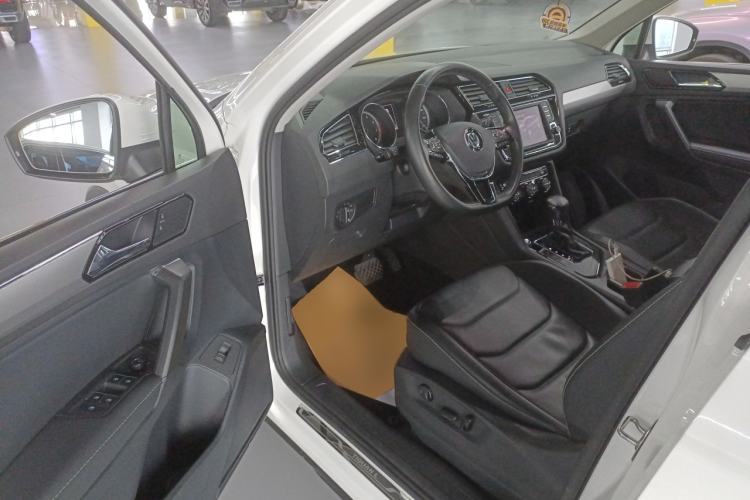 Used Volkswagen Tiguan L 2017 380TSI Automatic All-Wheel-Drive Luxury Edition
