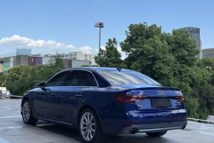 Used Audi A4L 2018 30th Anniversary Edition 40 TFSI Fashion Model
