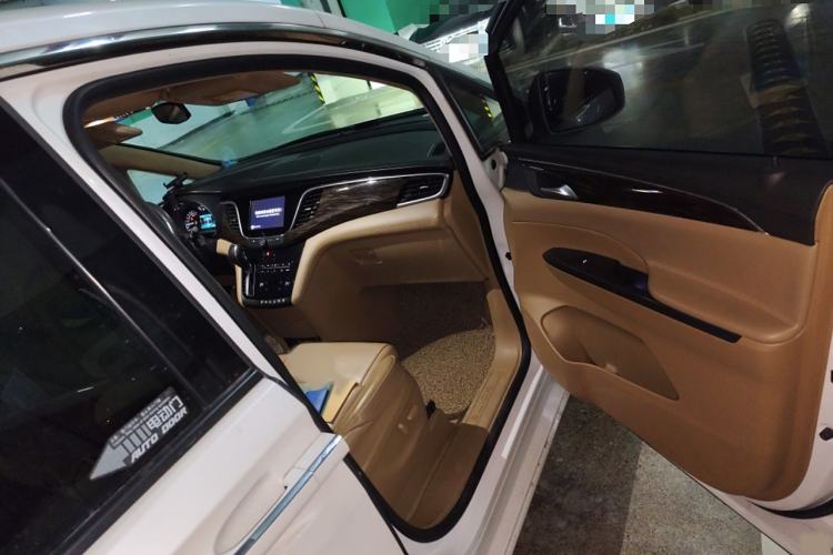 Used Buick GL8 2017 ES 28T Luxury Model China V Standard
