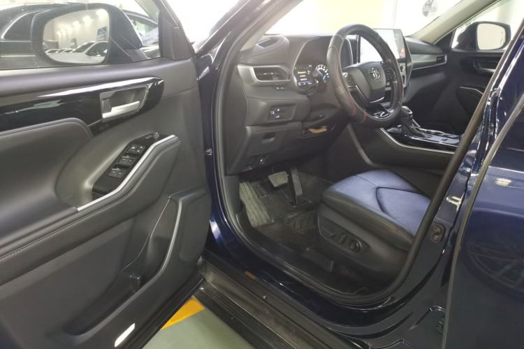 Used Toyota Highlander 2022 Dual-Engine 2.5L Four-Wheel Drive Prestige Version 7 Seats