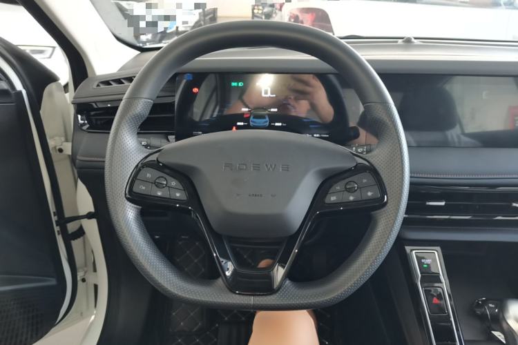 Used Roewe i5 2023 1.5L CVT Luxury Edition
