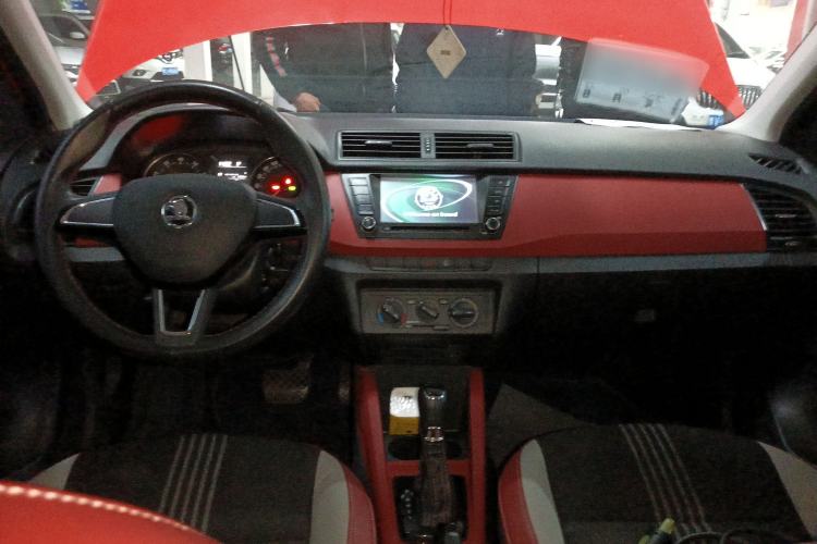 Used Skoda Fabia 2015 1.6L Automatic Sport Edition
