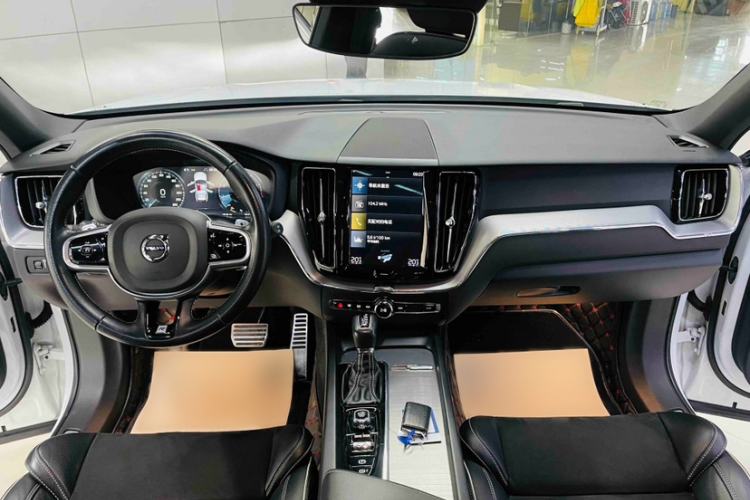 Used Volvo XC60 2019 T5 4x4 Zhiyuan Sport Edition China V Standard
