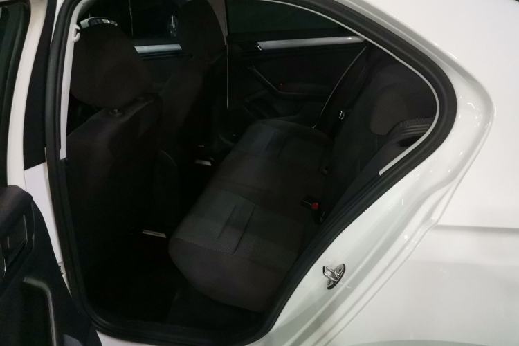 Used Volkswagen Bora 2016 1.6L Manual Fashion Edition
