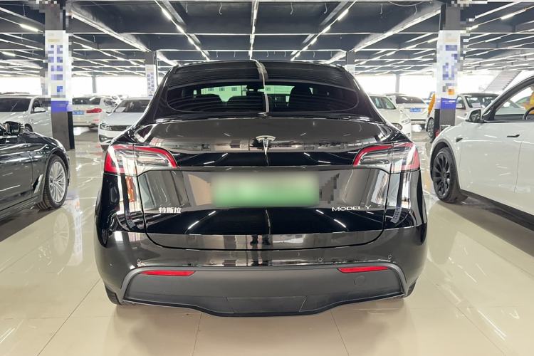 Used Tesla Model Y 2022 Long-Range All-Wheel-Drive Version
