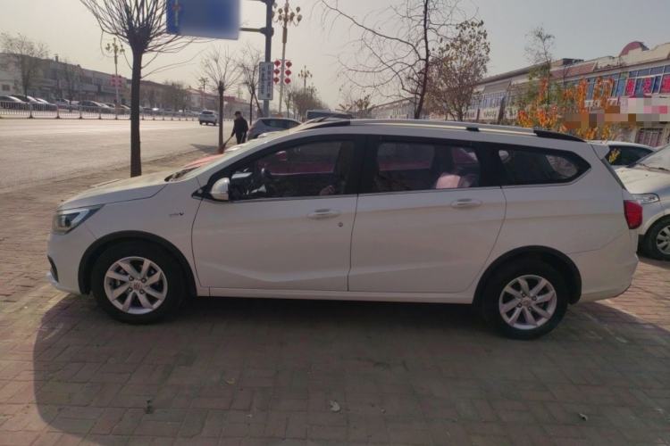 Used Baojun 310W 2017 1.5L Manual Fashion Model China V