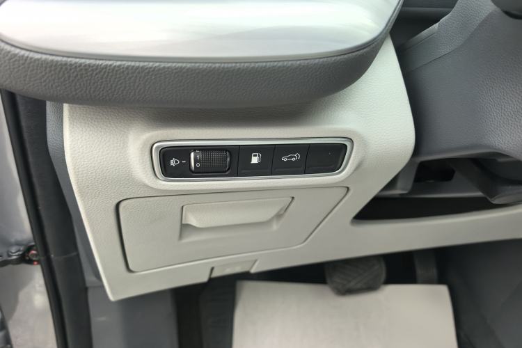 Used GAC Trumpchi GS8 2022 Linghang Series 2.0 TGDI Two-Wheel-Drive Luxury Smart Connectivity Version (7 Seats)