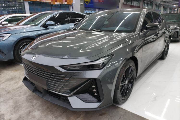 Used Changan UNI-V 2022 1.5T Prestige Version