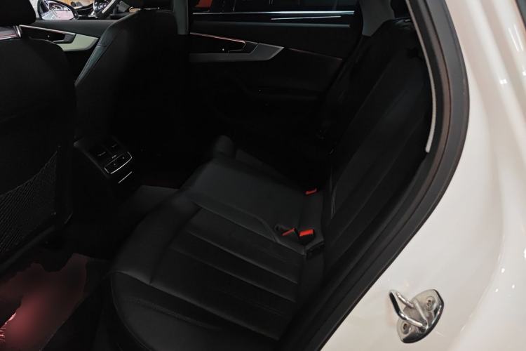 Used Audi A4L 2019 40 TFSI Fashion Edition China VI Emission Standard
