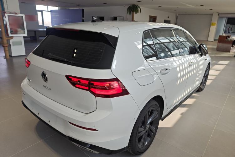 Used Volkswagen Golf 2023 Facelift 280TSI DSG R-Line Lite