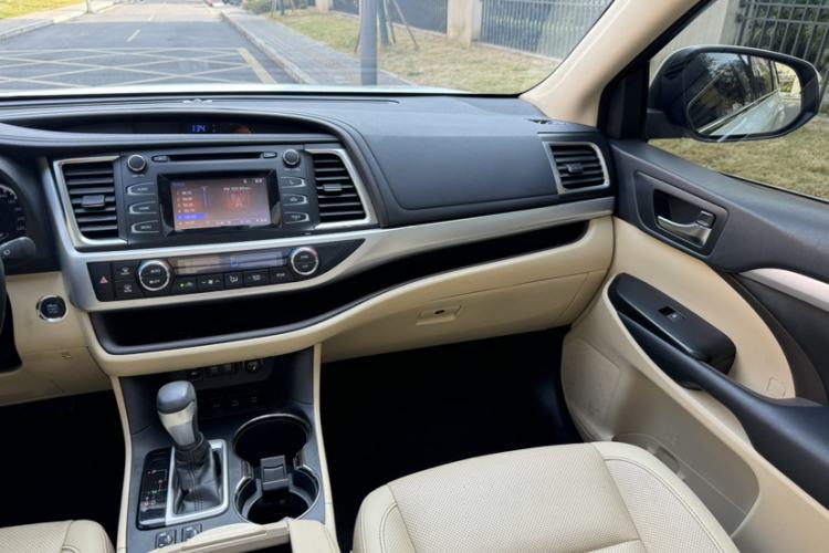 Used Toyota Highlander 2018 2.0T Four-Wheel Drive Luxury Version 7 Seats China VI Standard