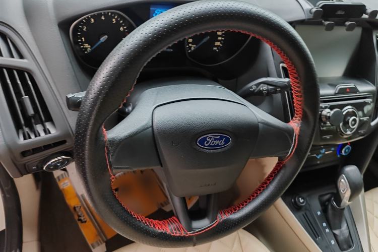 Used Ford Focus 2015 Sedan 1.6L Automatic Comfort Model
