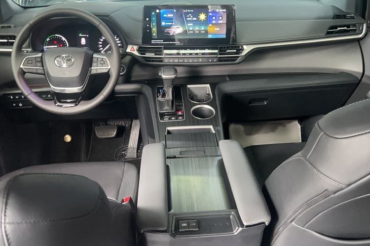 Used Toyota Sienna 2024 2.5L Hybrid Four-Wheel Drive Prestige Edition
