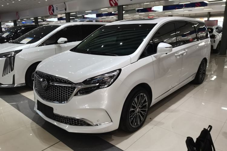 Used Buick GL8 2022 ES Landtrek 653T Luxury Edition