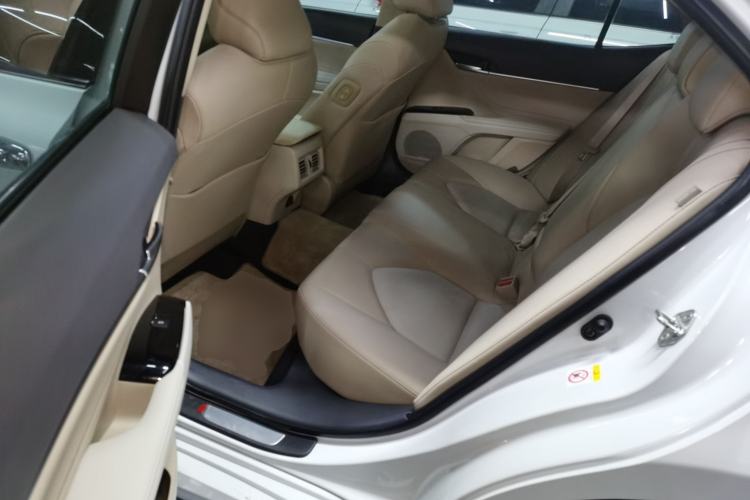 Used Toyota Camry 2018 2.0G Luxury Edition