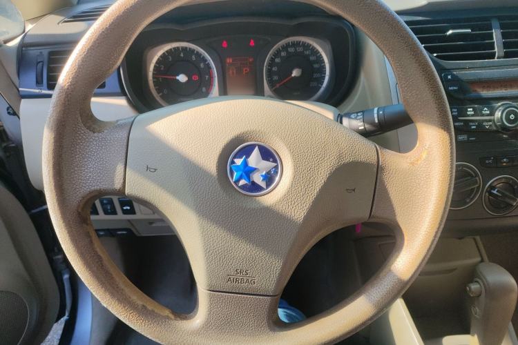 Used Venucia D50 2013 1.6L Automatic Fashion Edition