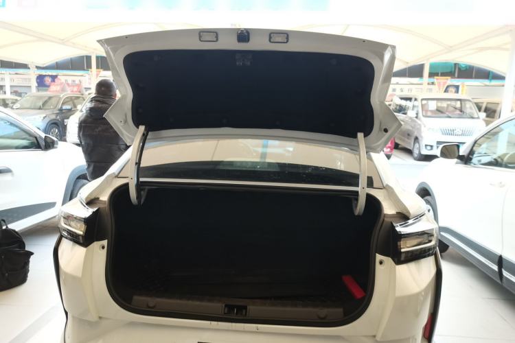 Used Dongfeng Aeolus Yixuan 2023 Mach Edition 1.5L Automatic Chasing Shadow Version