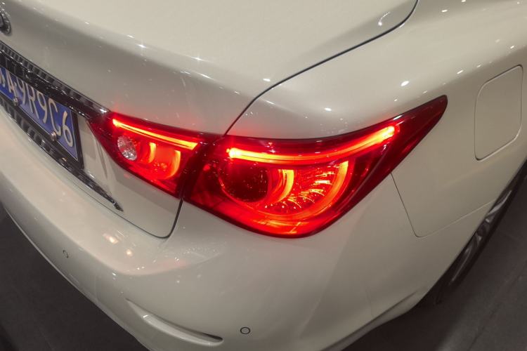 Used Infiniti Q50L 2016 2.0T Comfort Edition
