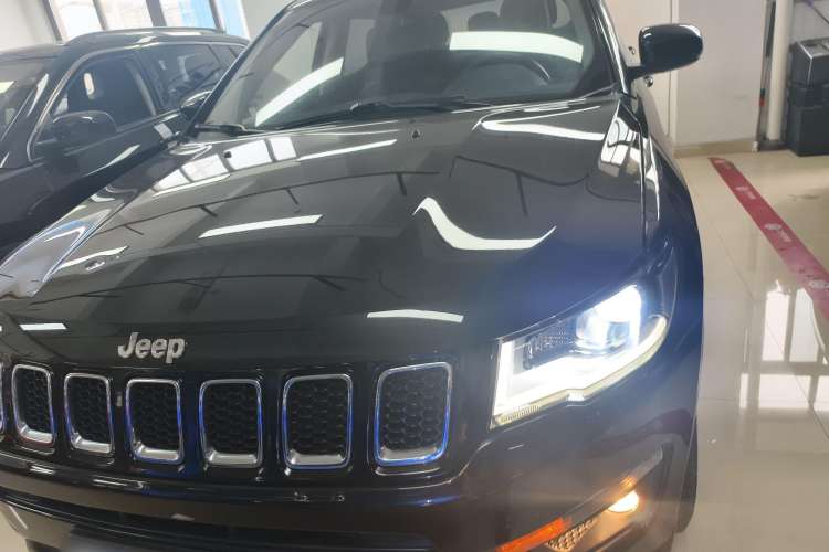 Used  Compass 2019 220T Automatic Family Edition
