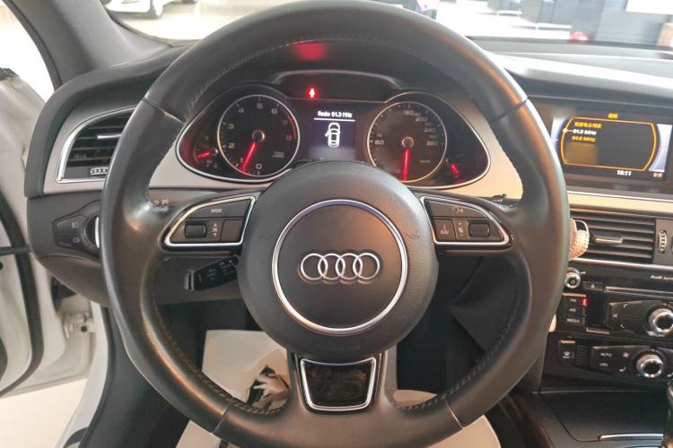 Used Audi A4L 2013 35 TFSI Automatic Comfort Model